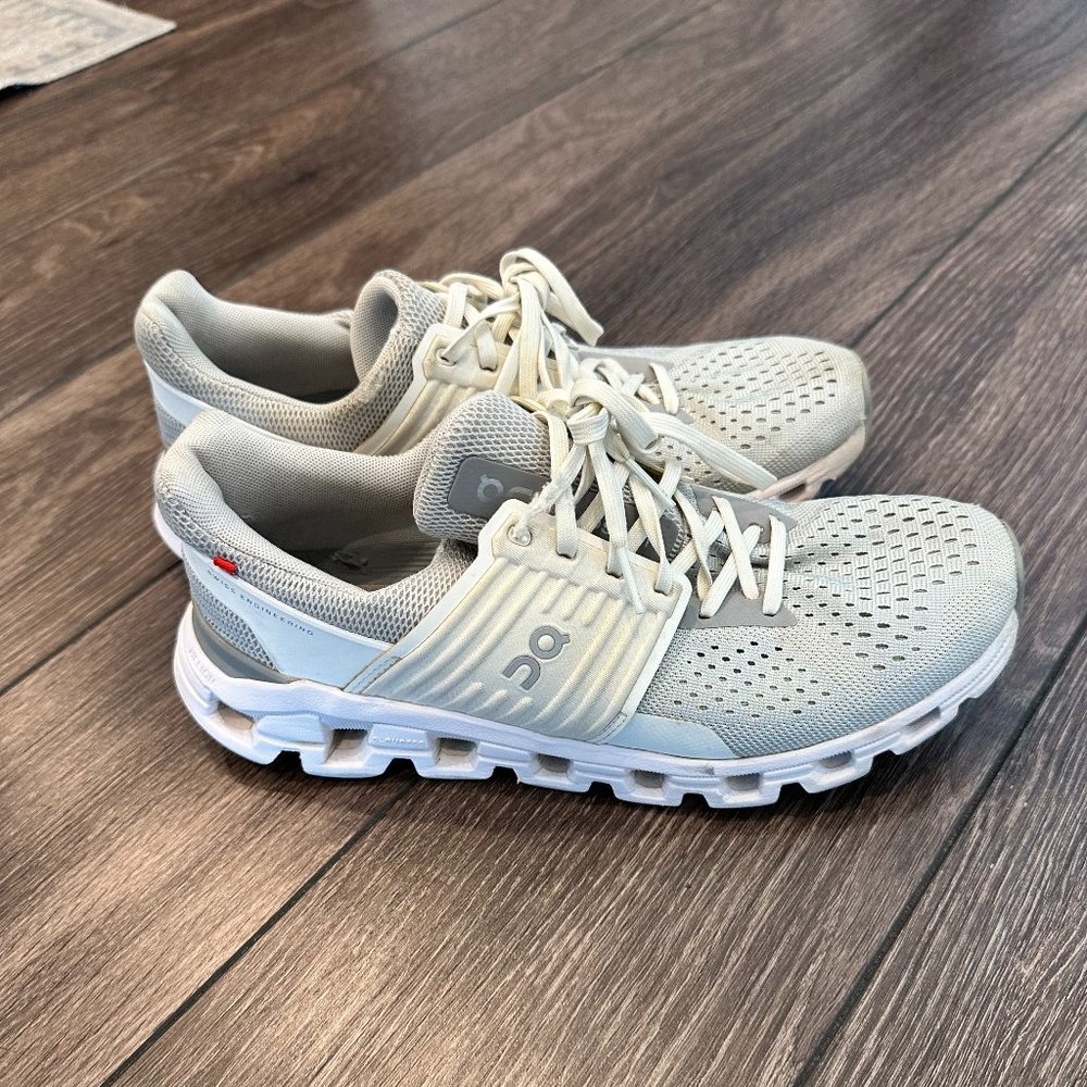 OnCloud Women’s Cloudswift Shoes in Glacier/White (Size 9)